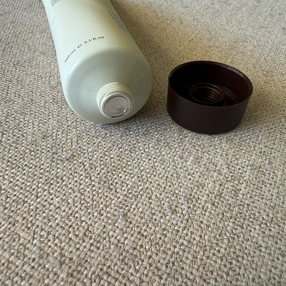 NEW AHAVA Mineral Hand Cream FabFitFun - Picture 2 of 3